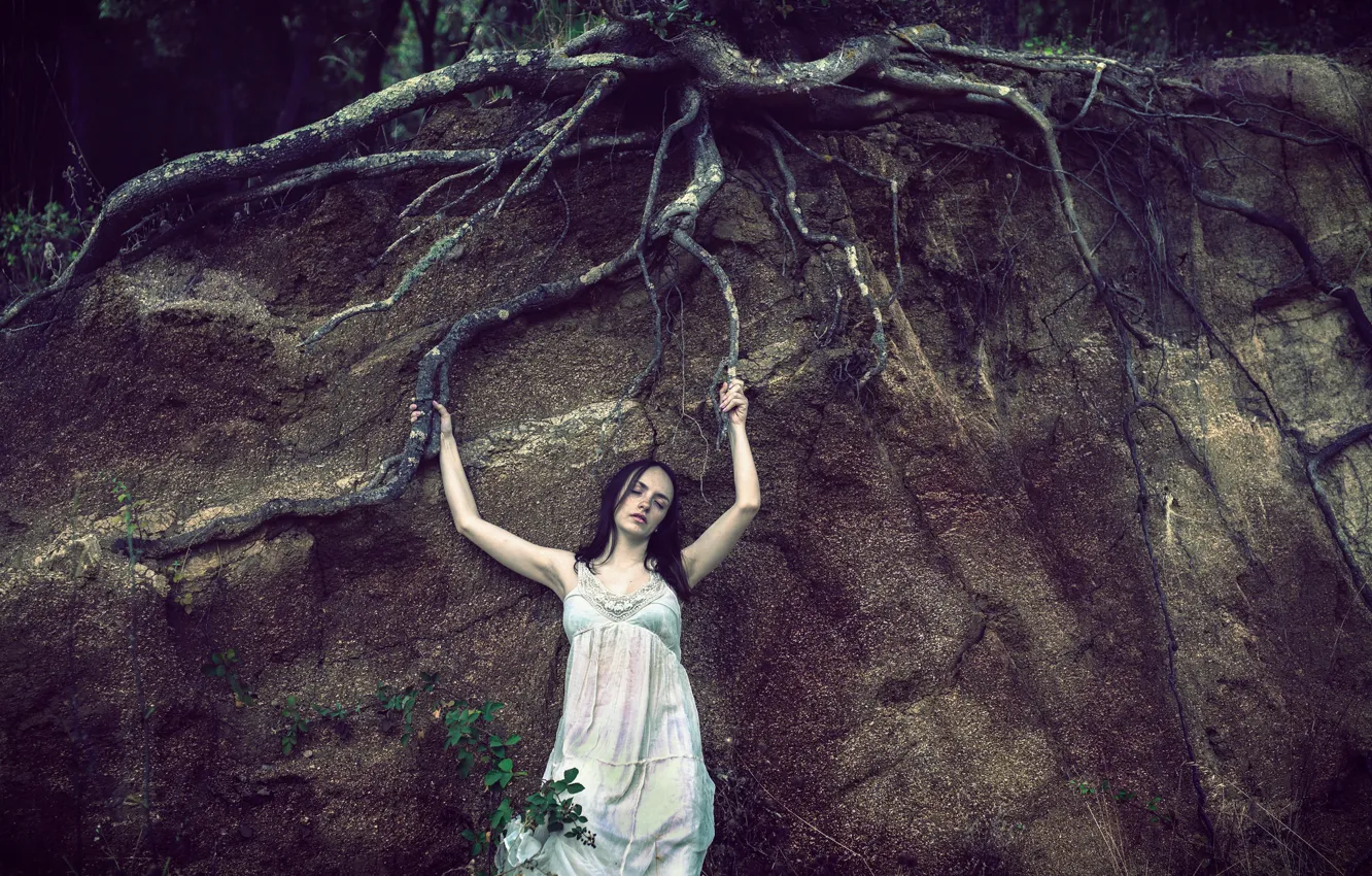Photo wallpaper girl, trees, roots, earth