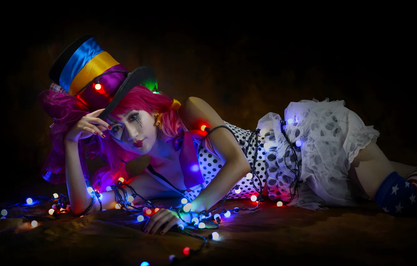 Photo wallpaper girl, hat, Asian, garland, cylinder, clown