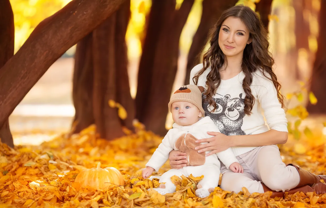 Photo wallpaper autumn, children, Park, stay, baby, family, walk, mom