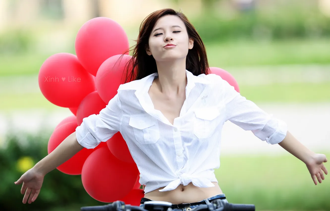 Photo wallpaper girl, mood, balls