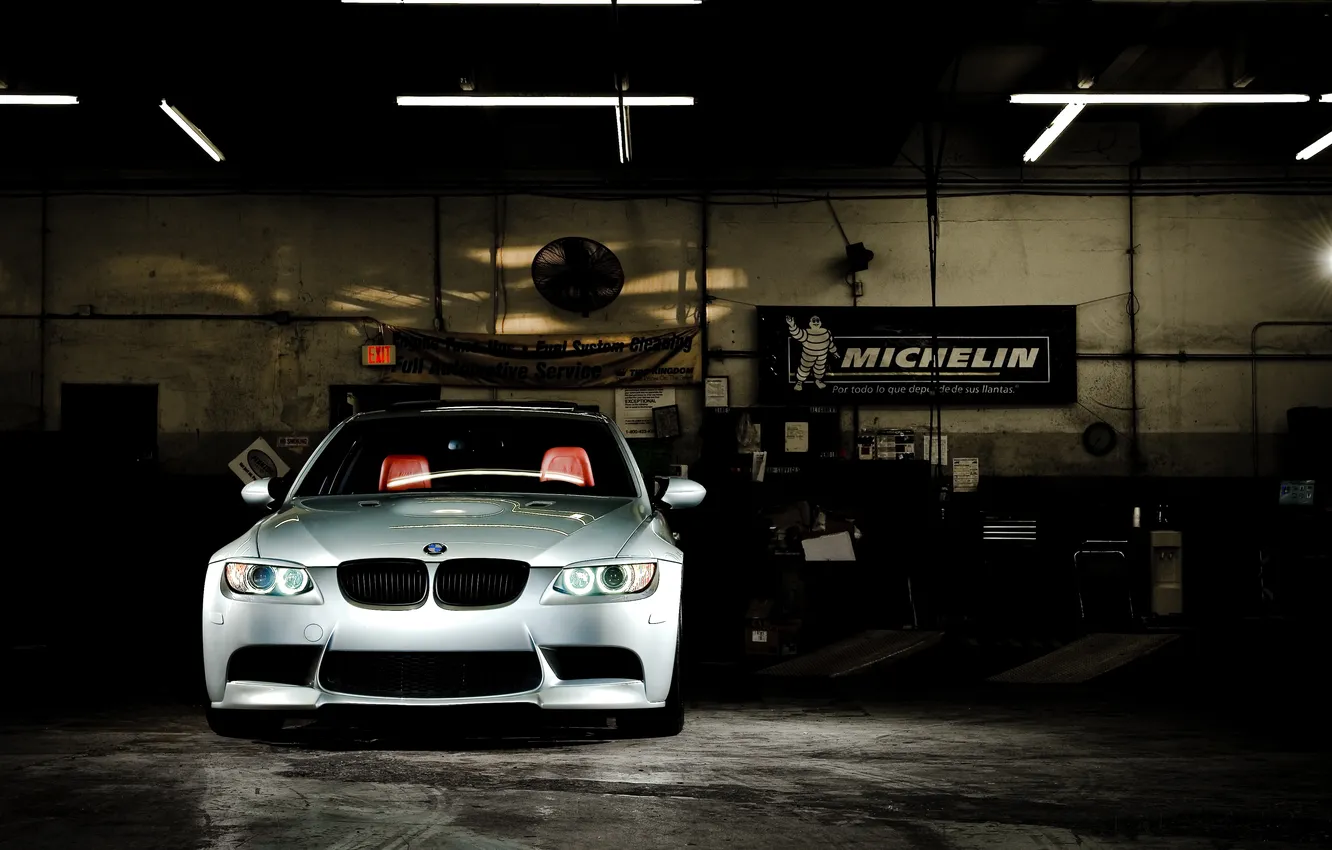 Photo wallpaper BMW, silver, BMW, banner, workshop, the front part, E90, silvery