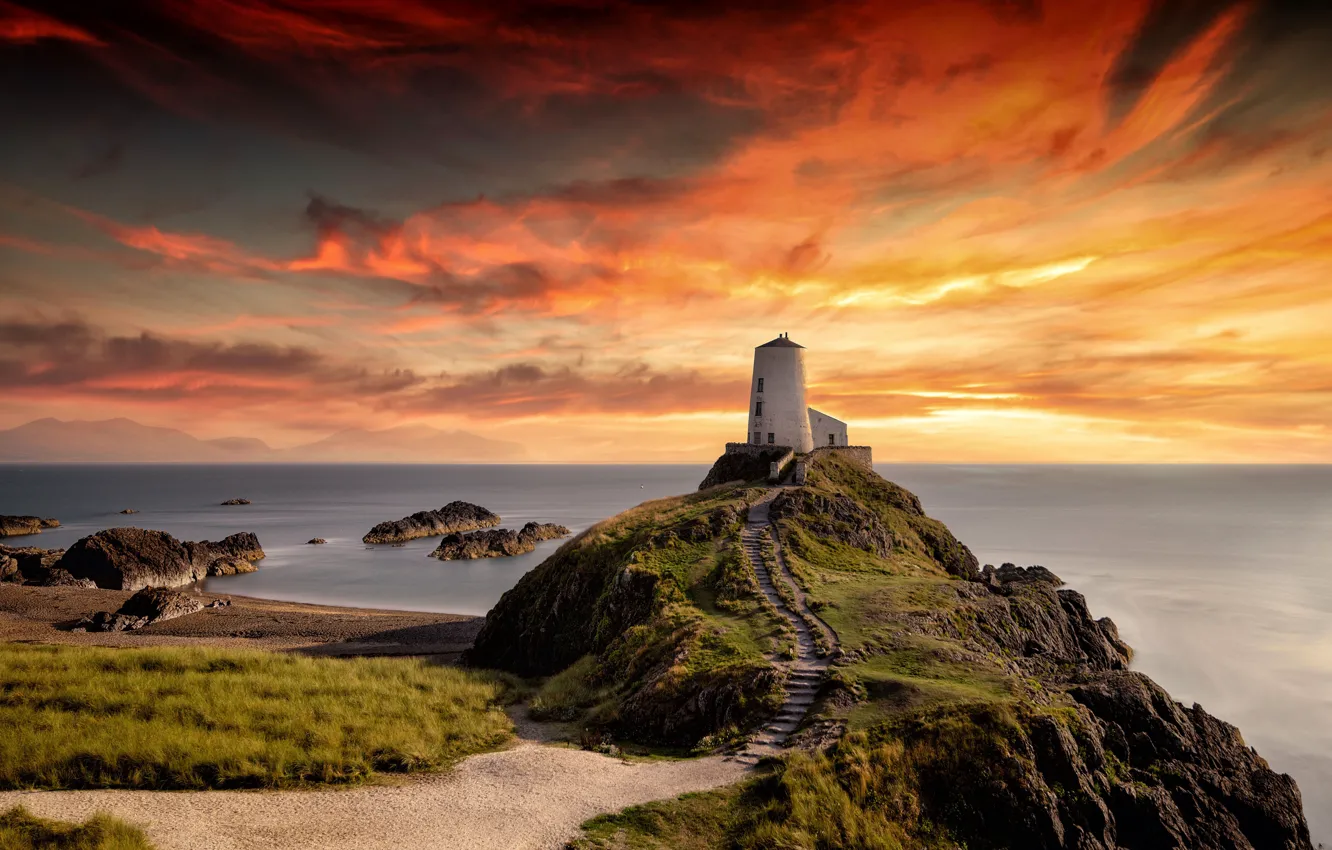 Photo wallpaper North Wales, Anglesey, Llanddwyn Island, Twr Mar lighthouse