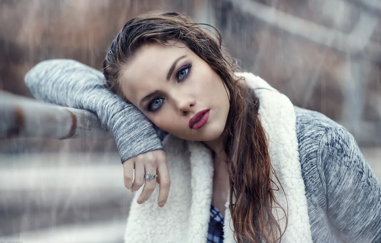 Photo wallpaper girl, wet, rain, photo, photographer, blue eyes, model, bokeh