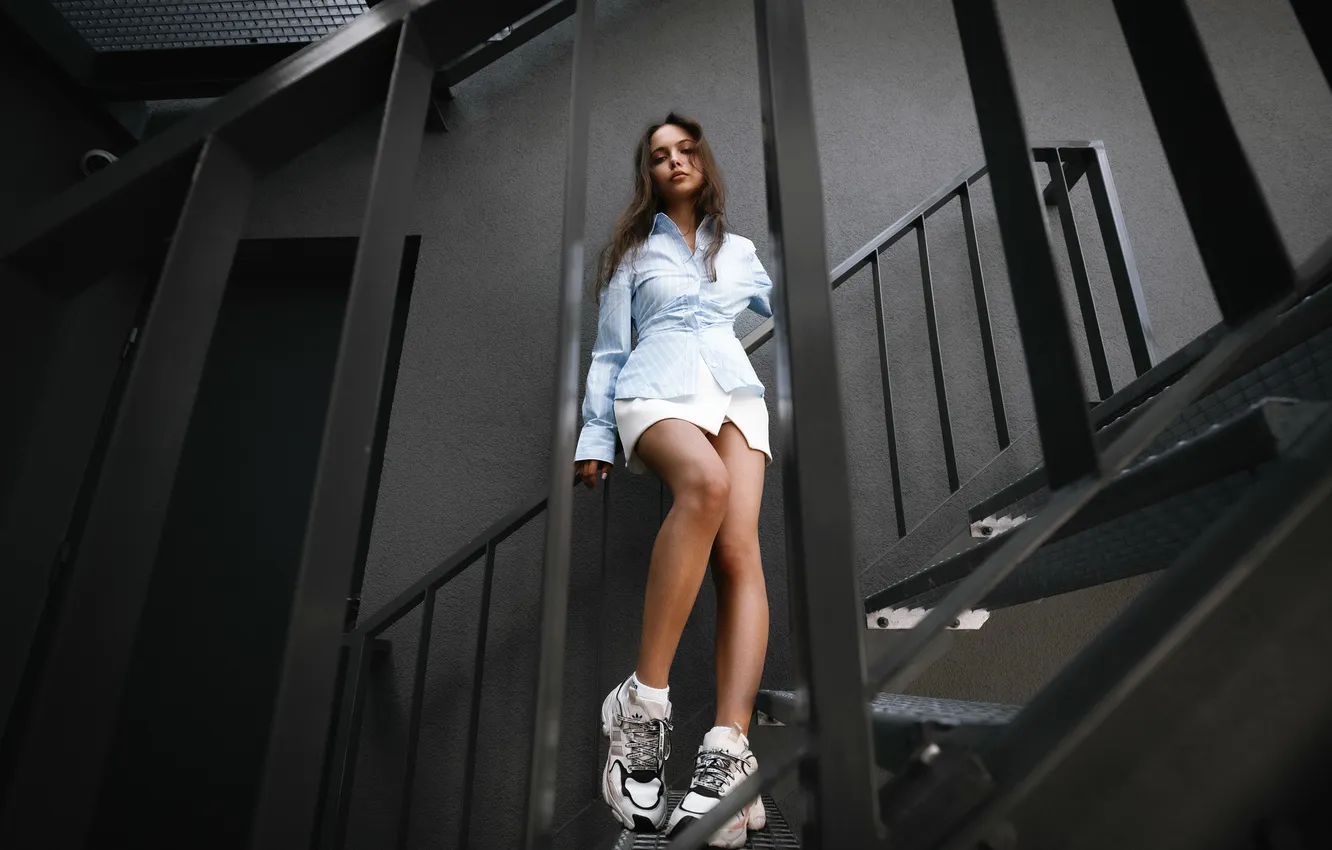 Photo wallpaper girl, feet, ladder