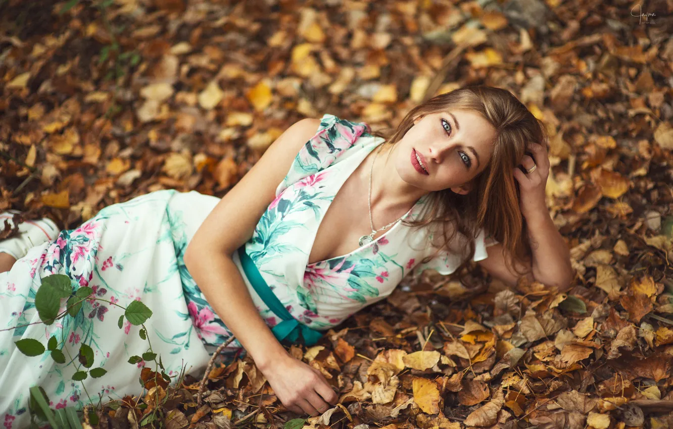 Photo wallpaper autumn, girl, Its