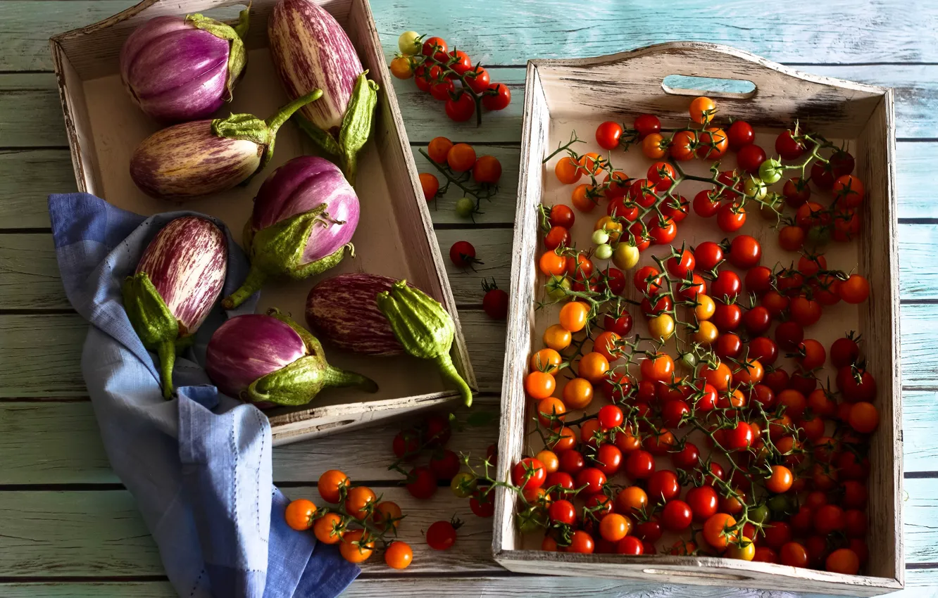Photo wallpaper eggplant, box, vegetables, tomatoes, tomatoes