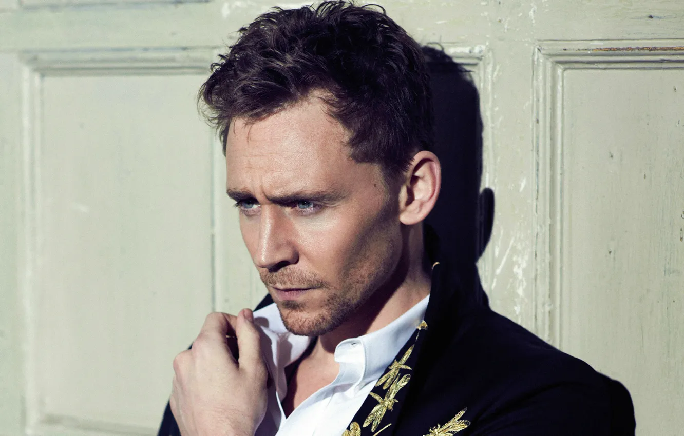 Photo wallpaper look, face, actor, male, Tom Hiddleston, Tom Hiddleston
