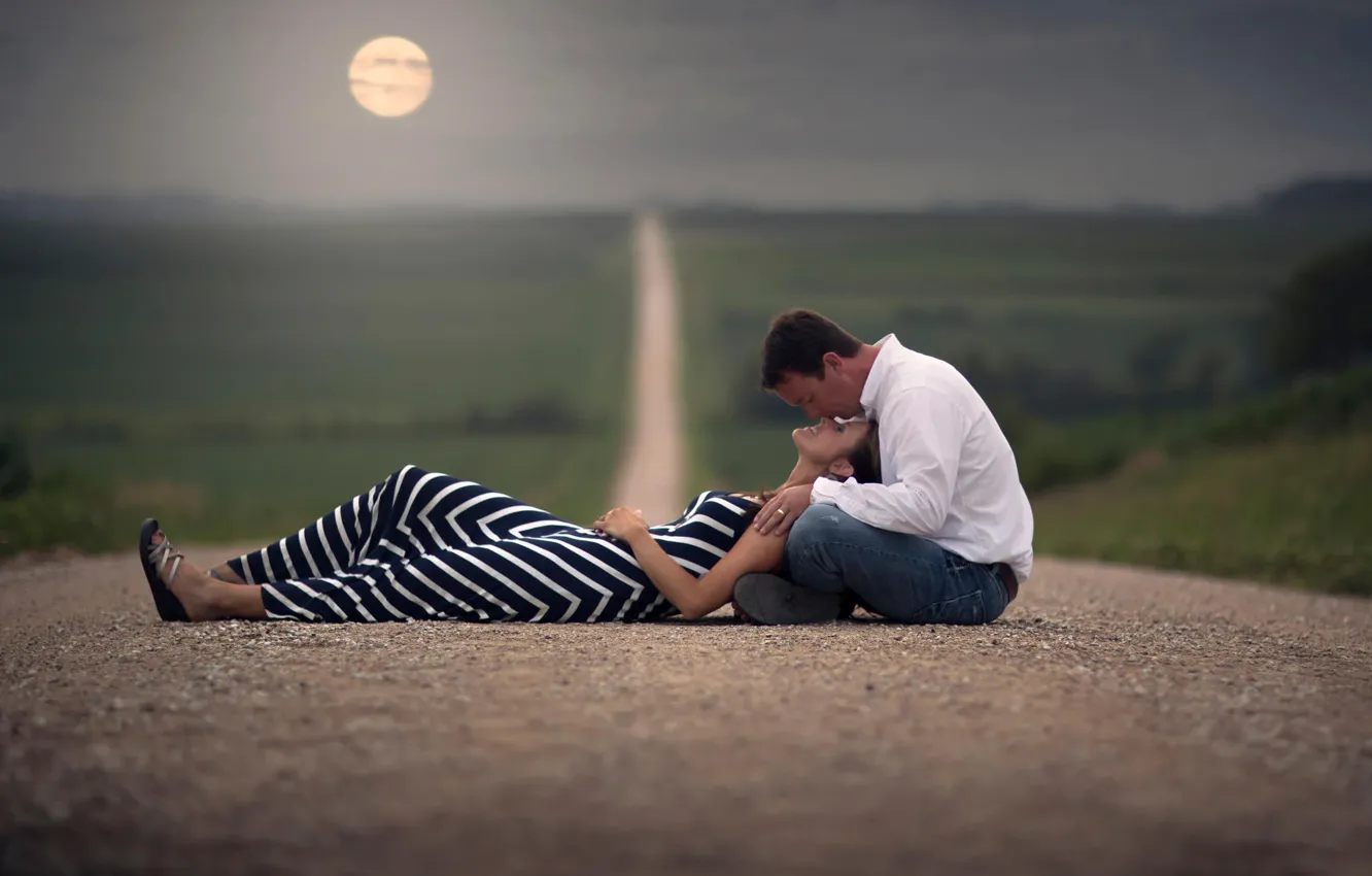 Photo wallpaper road, the moon, space, pair, lovers
