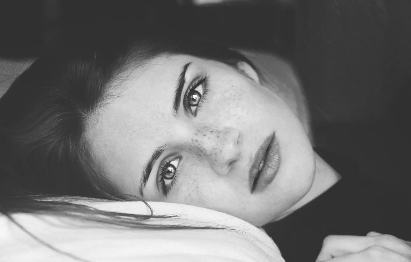 Photo wallpaper eyes, girl, face, freckles, black and white