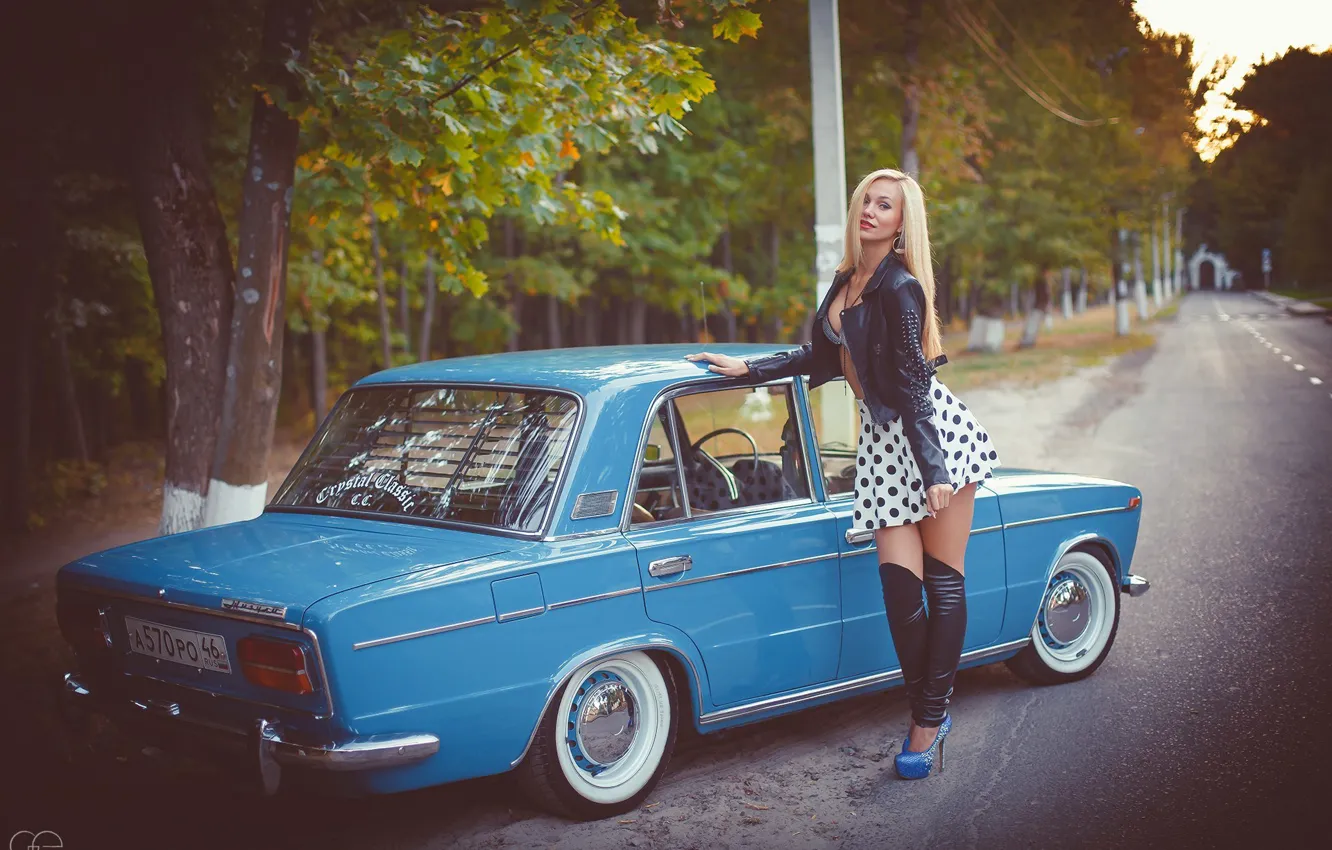 Photo wallpaper machine, girl, Auto, classic, Lada, auto, Lada, VAZ