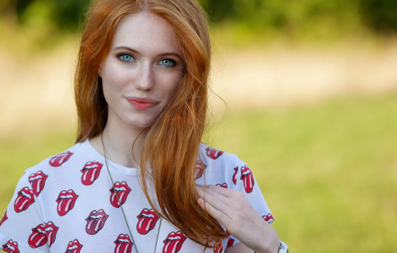 Photo wallpaper girl, face, background, hair