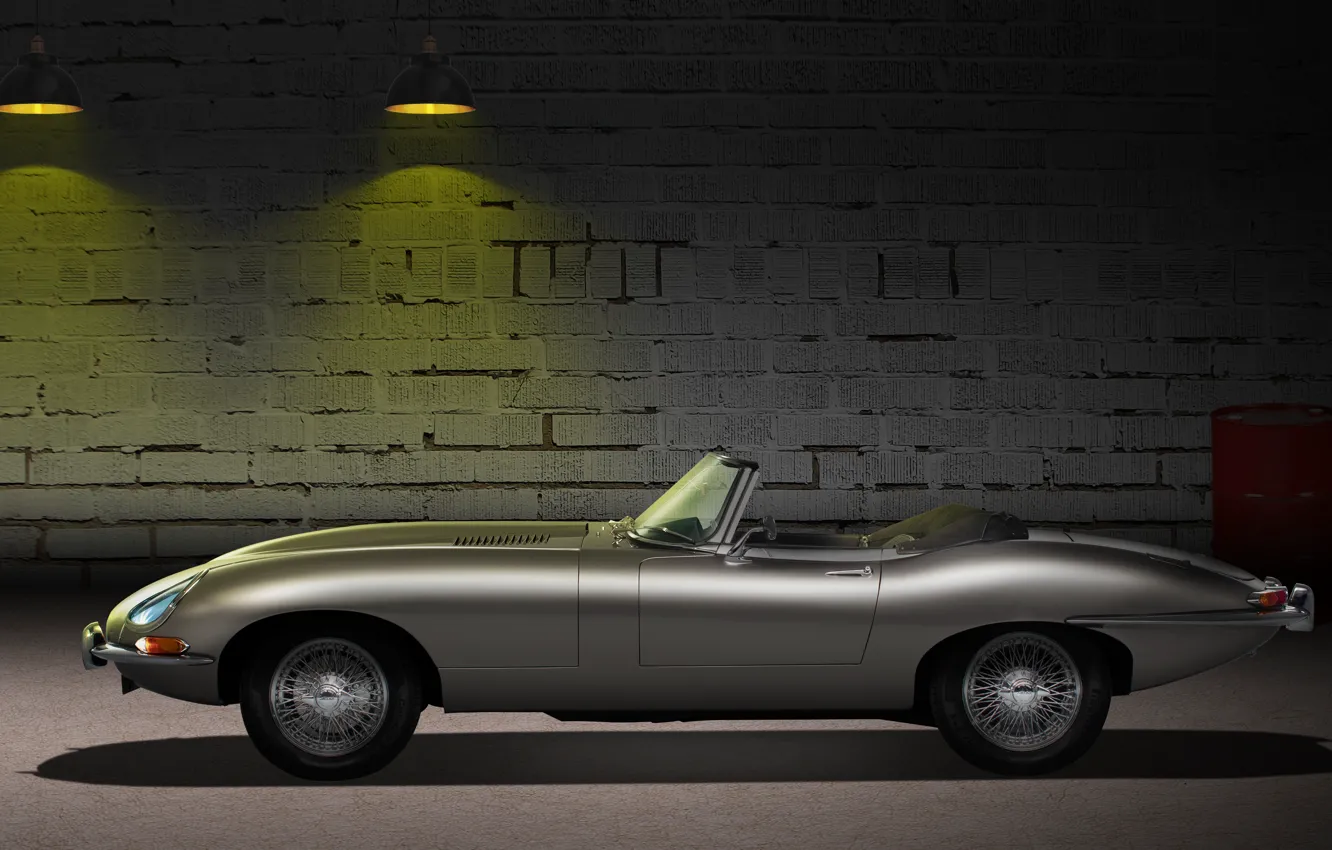 Photo wallpaper Jaguar, Jaguar E-Type, parking lot