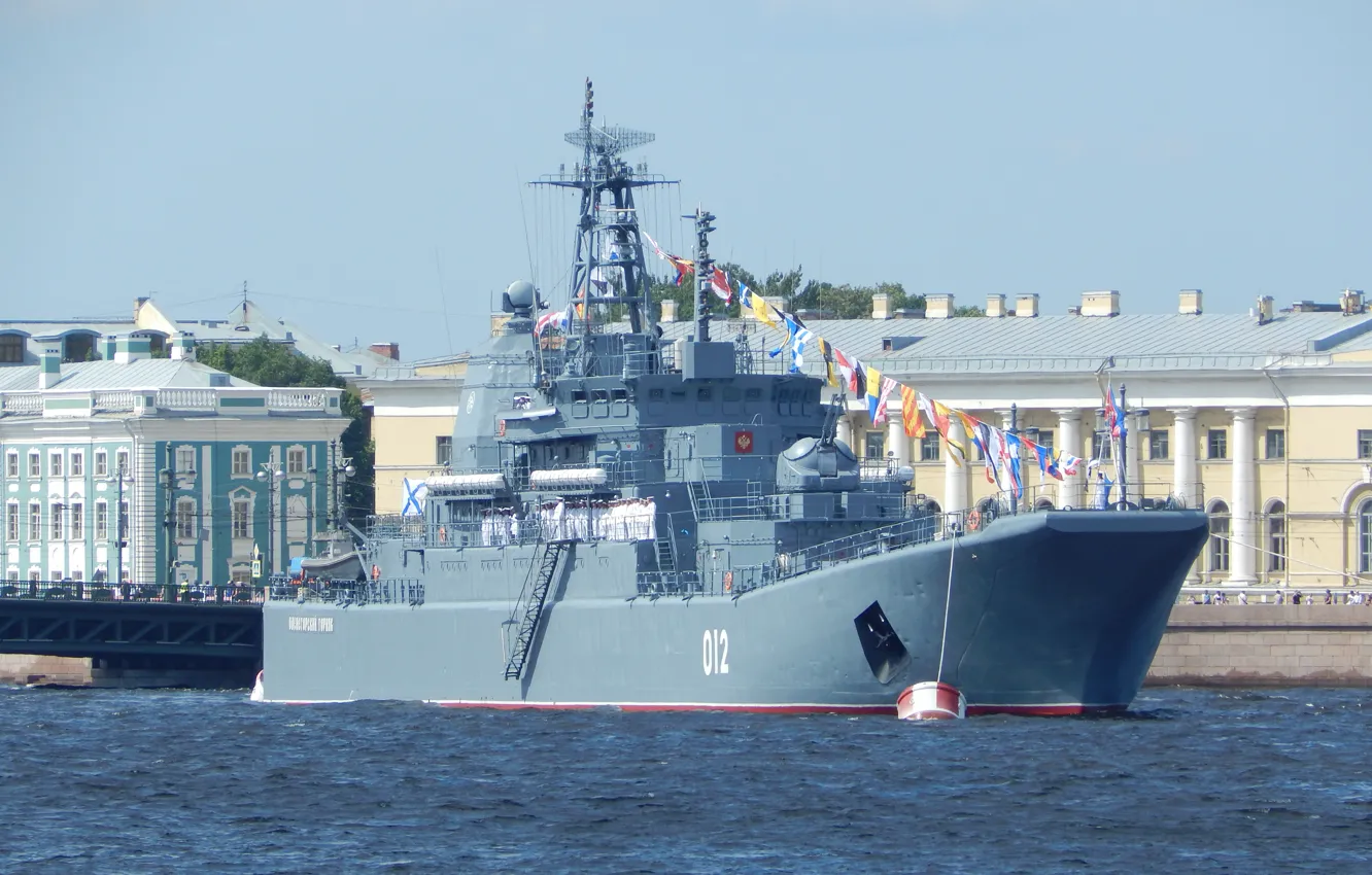 Photo wallpaper ship, parade, landing, Olenegorsky Miner