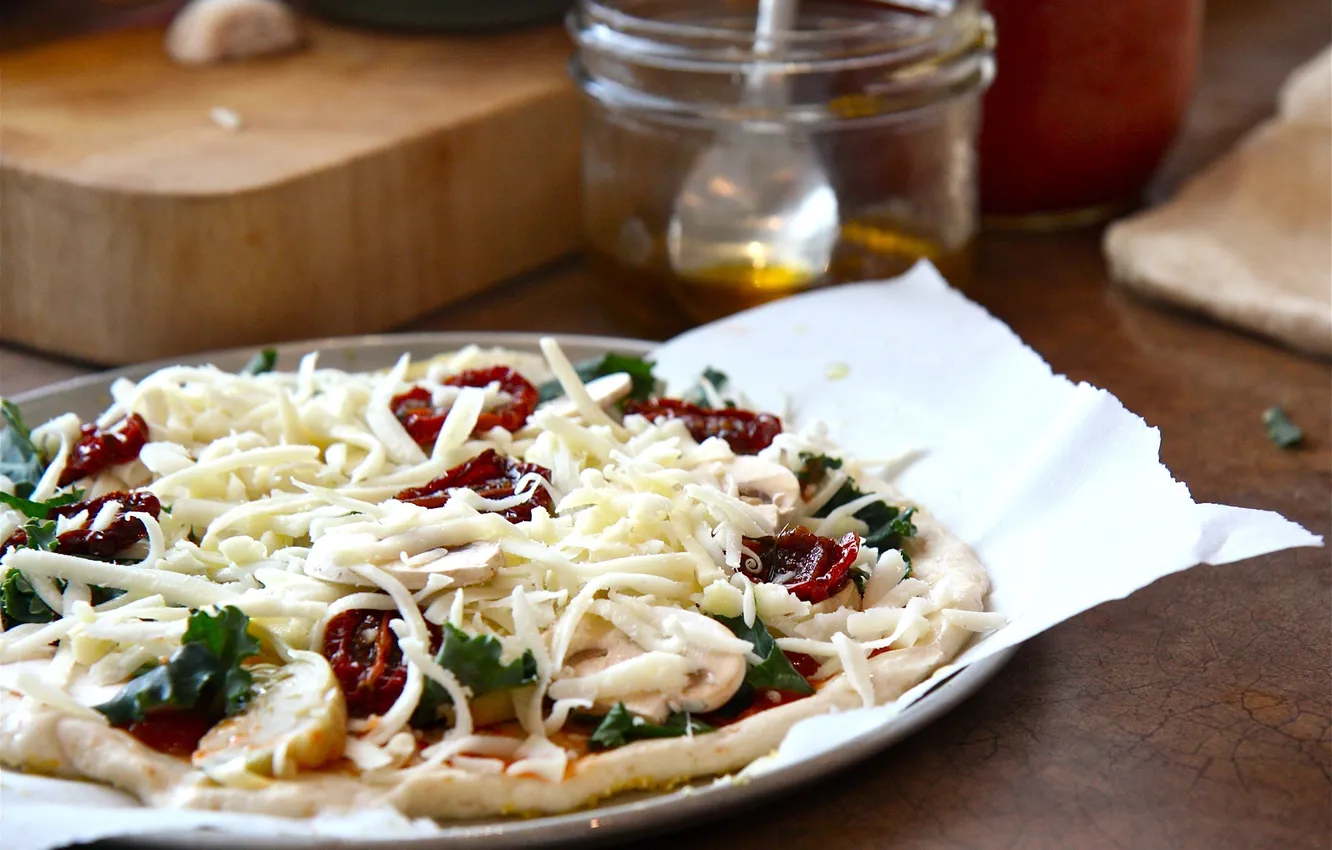 Photo wallpaper food, cheese, plate, pizza, tomatoes, tomatoes, pizza