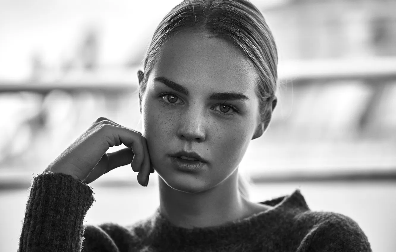 Photo wallpaper look, girl, pose, model, portrait, hands, makeup, hairstyle