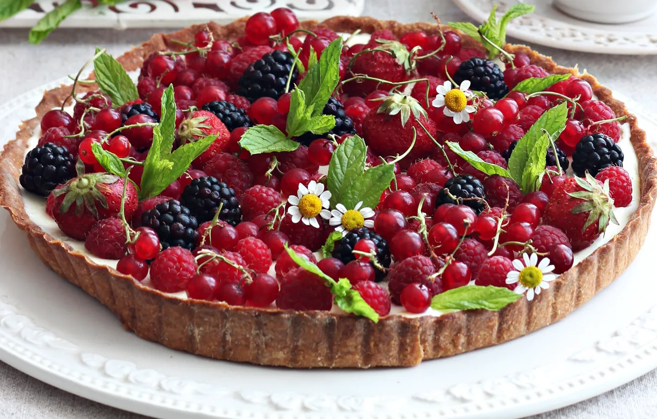 Photo wallpaper berries, raspberry, chamomile, pie, currants, cakes