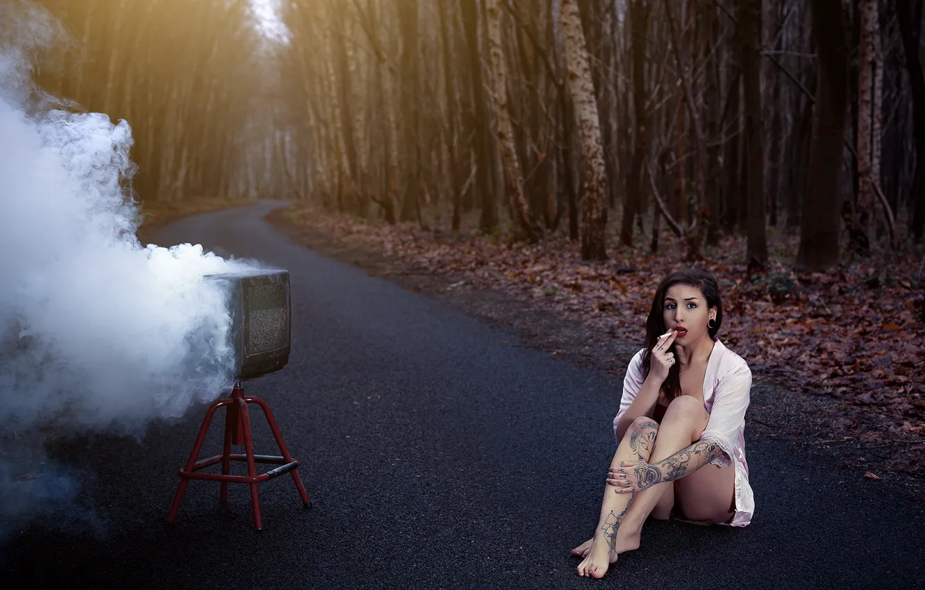 Photo wallpaper road, girl, smoke, the situation
