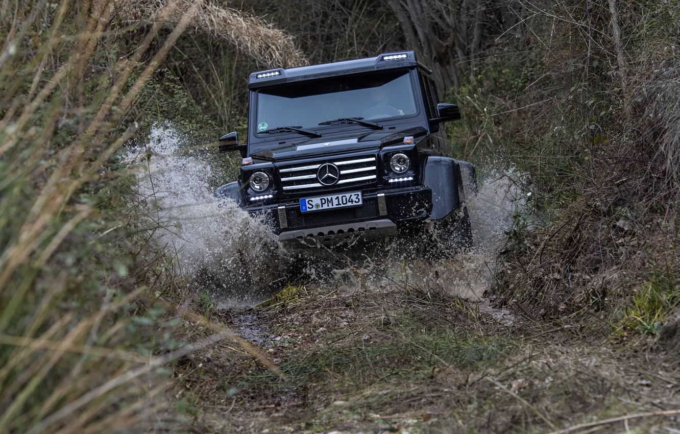 Photo wallpaper grass, water, squirt, black, Mercedes-Benz, SUV, 4x4, G500