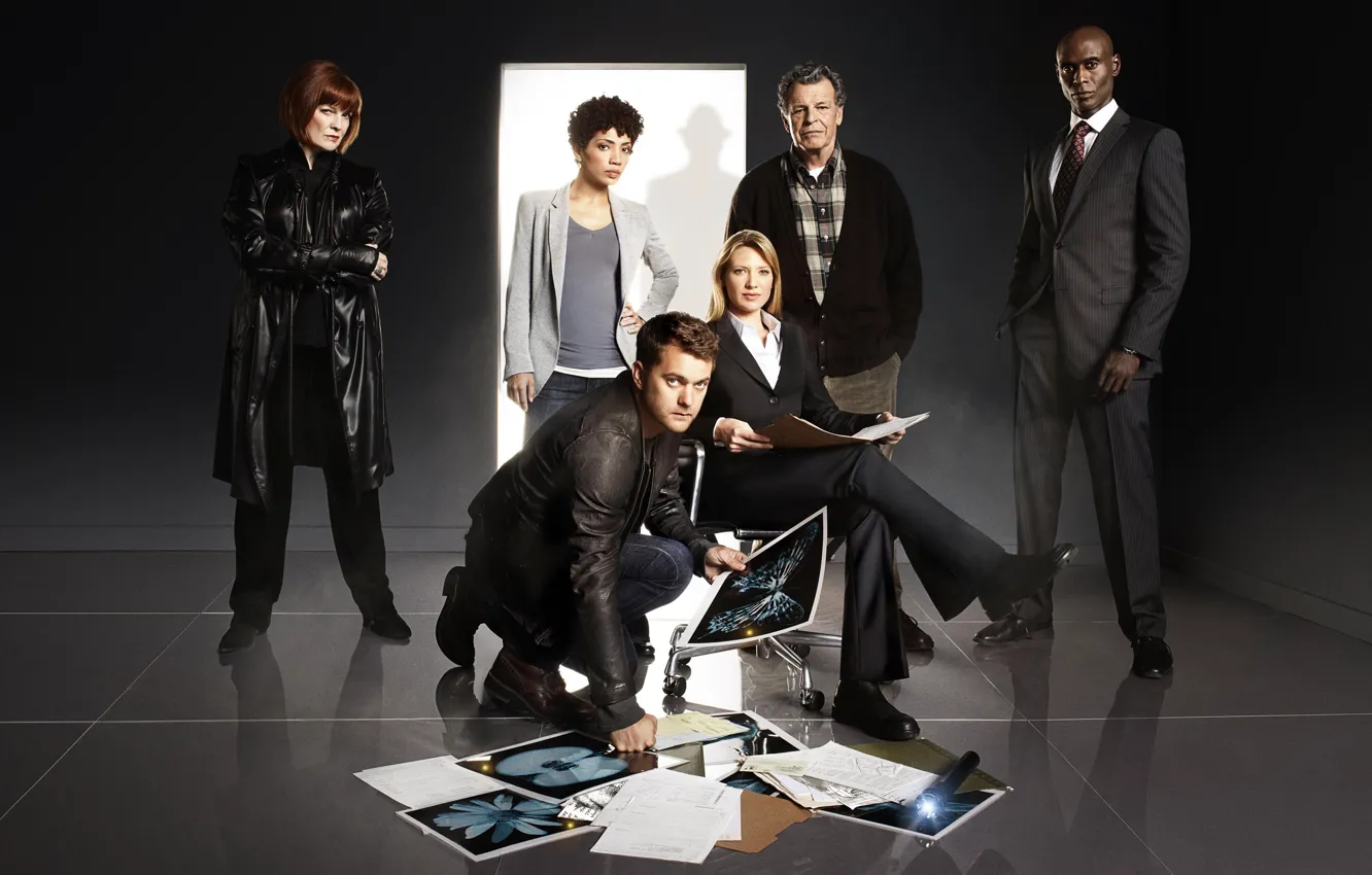Photo wallpaper the series, in the room, Face, Movies, the main actors of the series, look at …