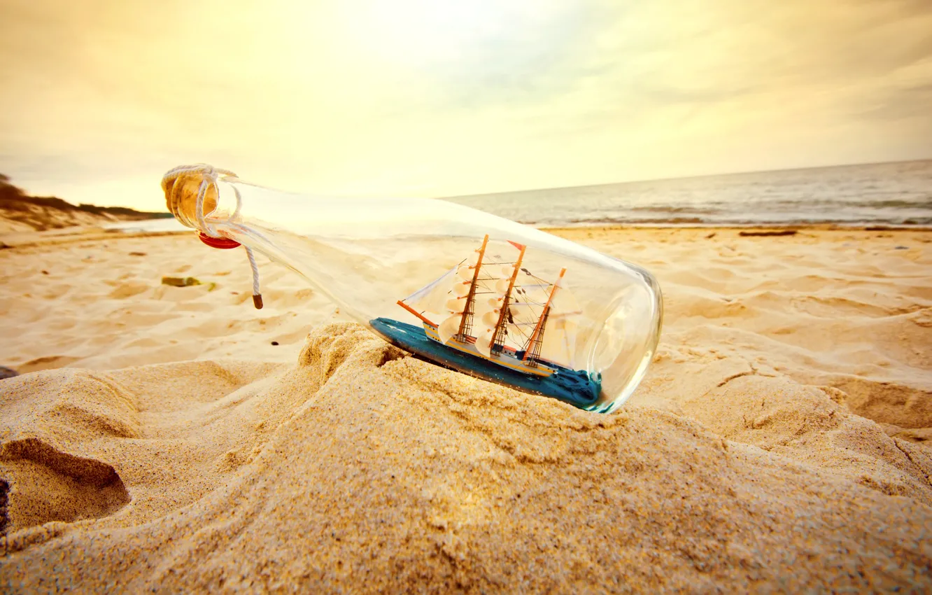 Photo wallpaper sand, beach, bottle