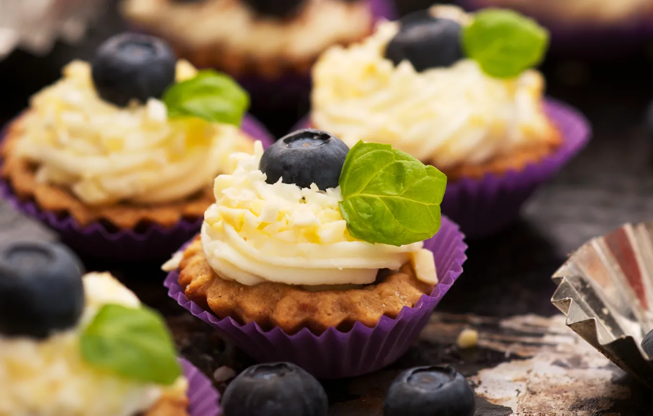 Photo wallpaper sweets, cake, cream, cupcakes, cream, blueberries, berries of a bilberry, sweetness