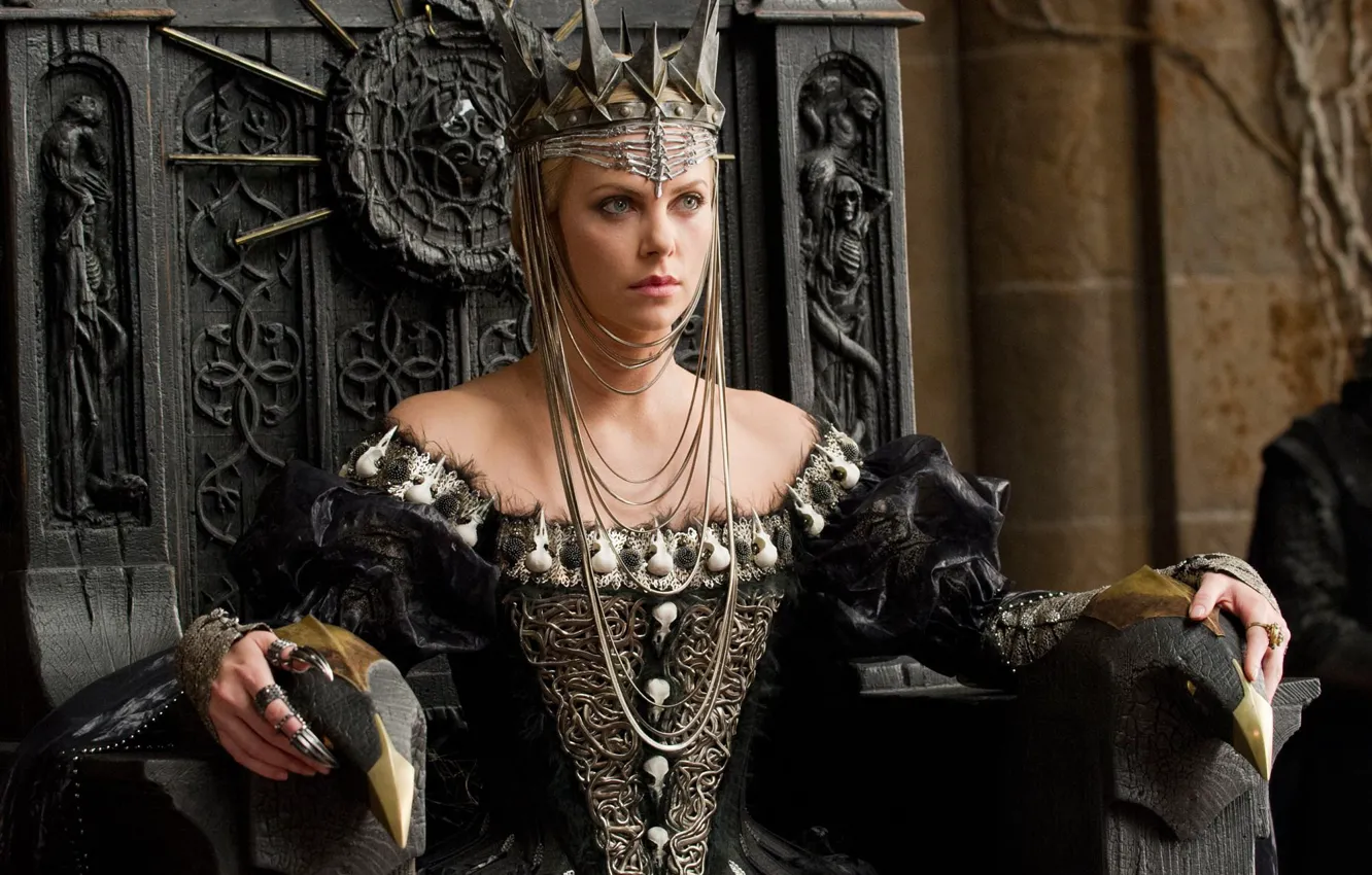 Photo wallpaper Charlize Theron, crown, ring, Charlize Theron, the throne, crown, Snow White and the Huntsman, Queen …