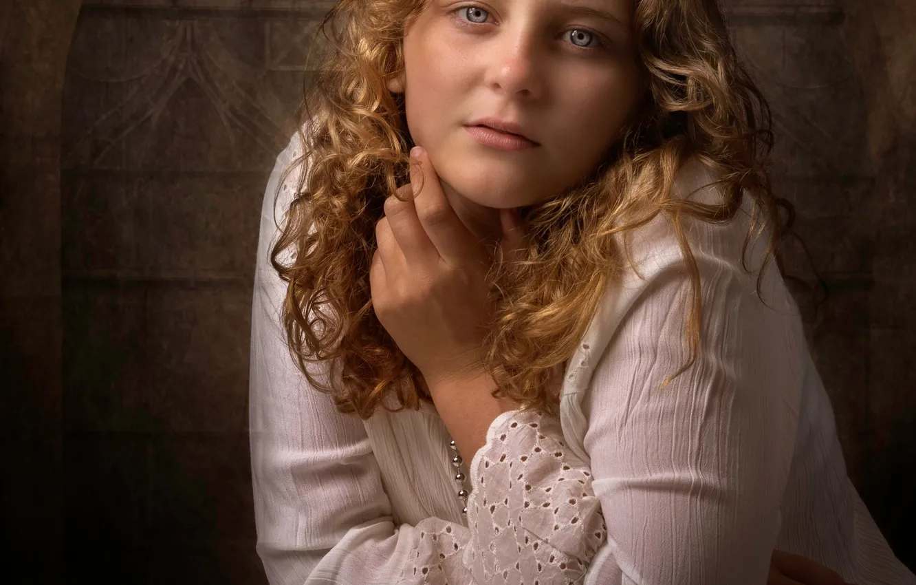 Photo wallpaper portrait, Eddie Leach, girl at a window