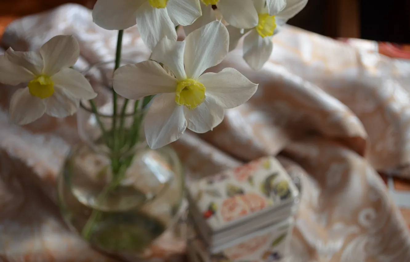 Photo wallpaper vase, yellow, tablecloth, daffodils, white color