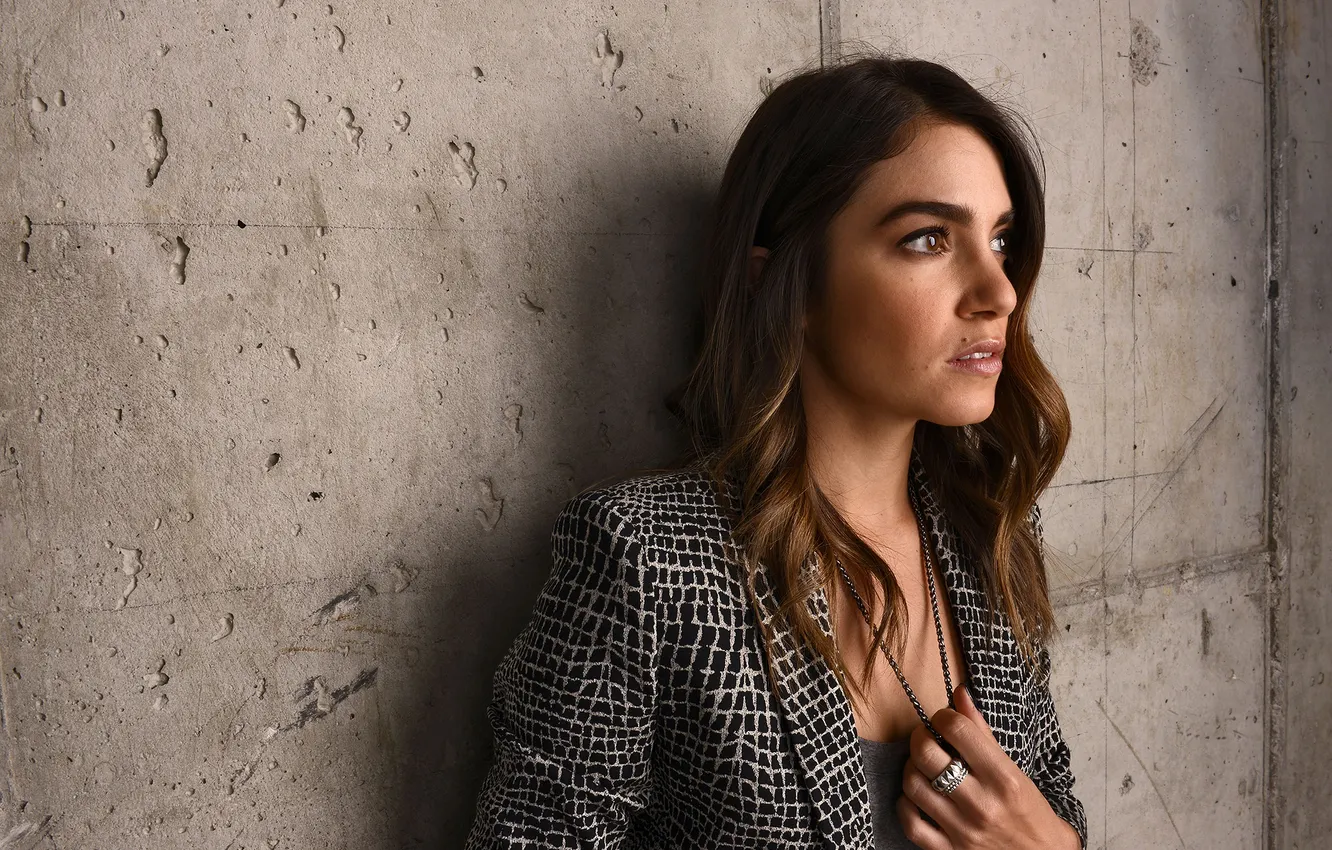 Photo wallpaper photoshoot, for the film, Nikki Reed, Intramural