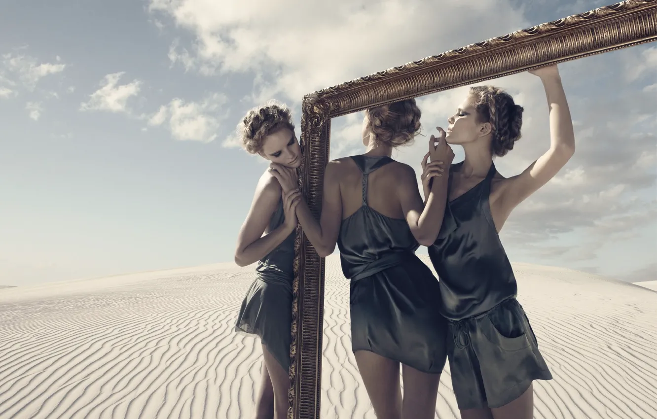 Photo wallpaper Camilla Akrans, Spring Summer, Sisley, Åsa Engström, Helena Schröder, Hanna Hojman