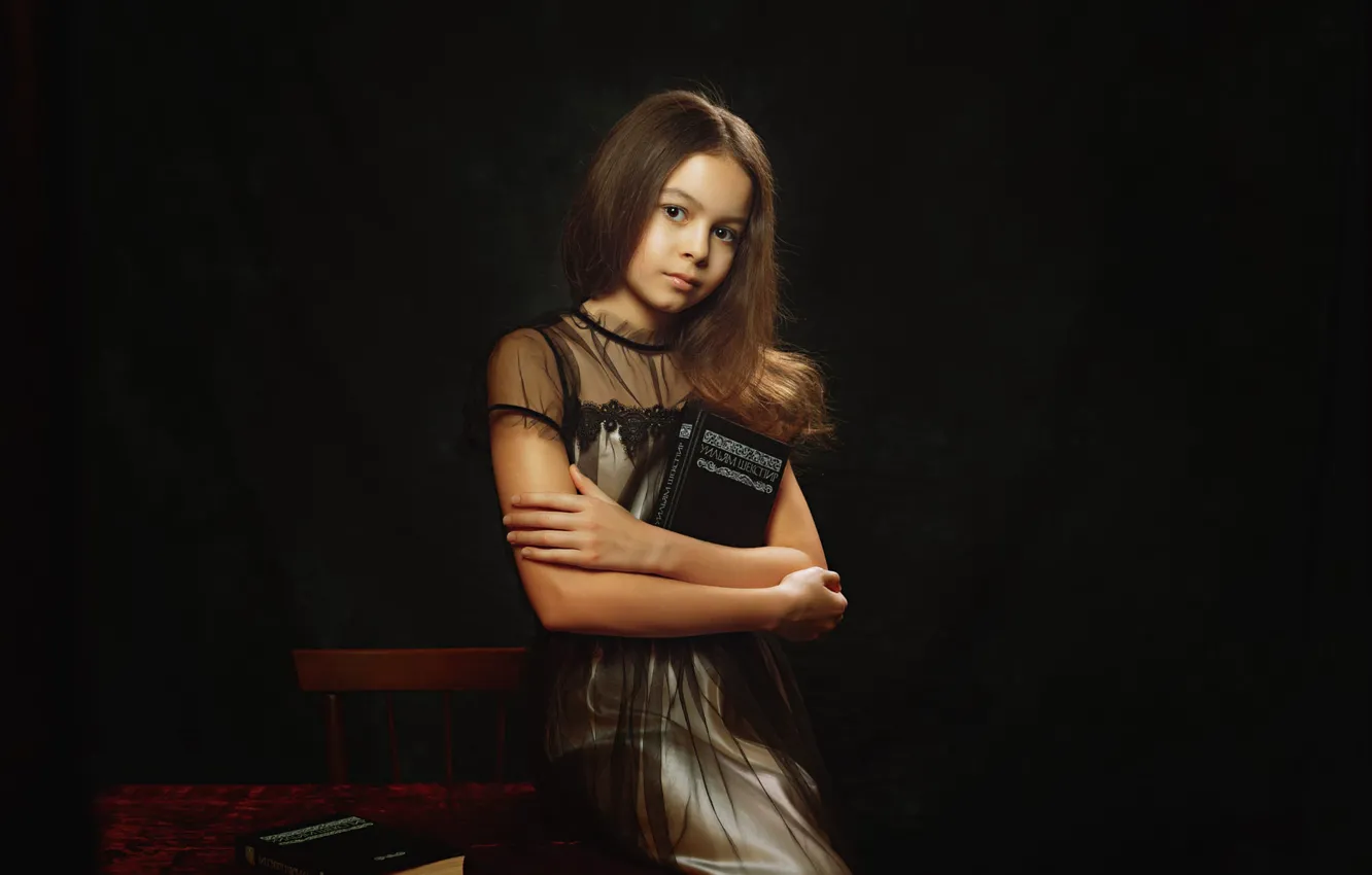 Photo wallpaper girl, book, Shakespeare