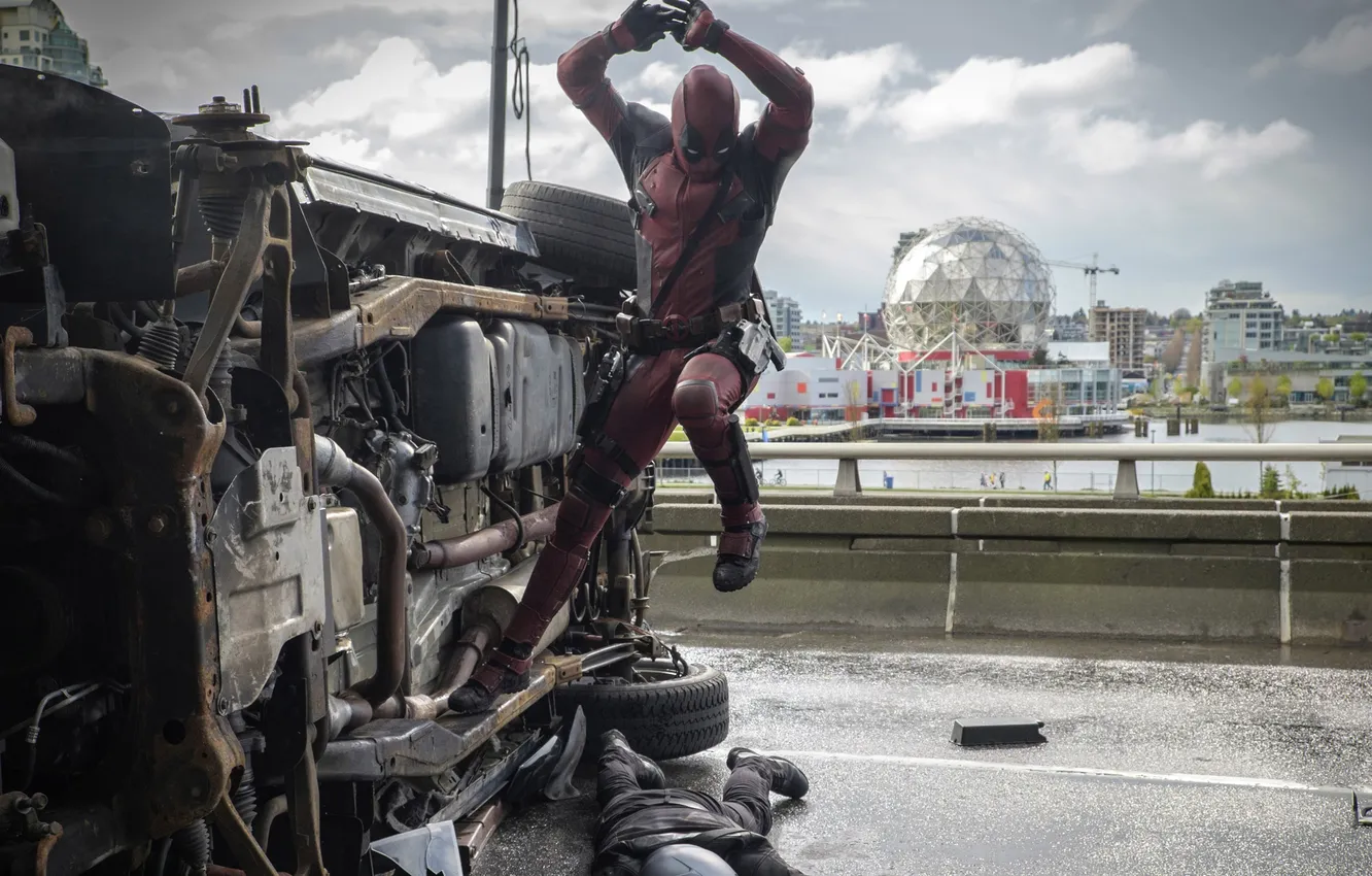 Photo wallpaper City, Action, Ryan Reynolds, Red, Car, Assassin, Black, with