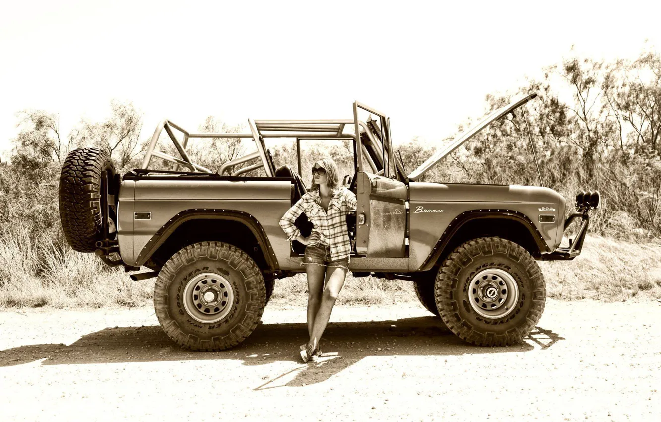 Photo wallpaper ford, Girls, Off Road, Bronco