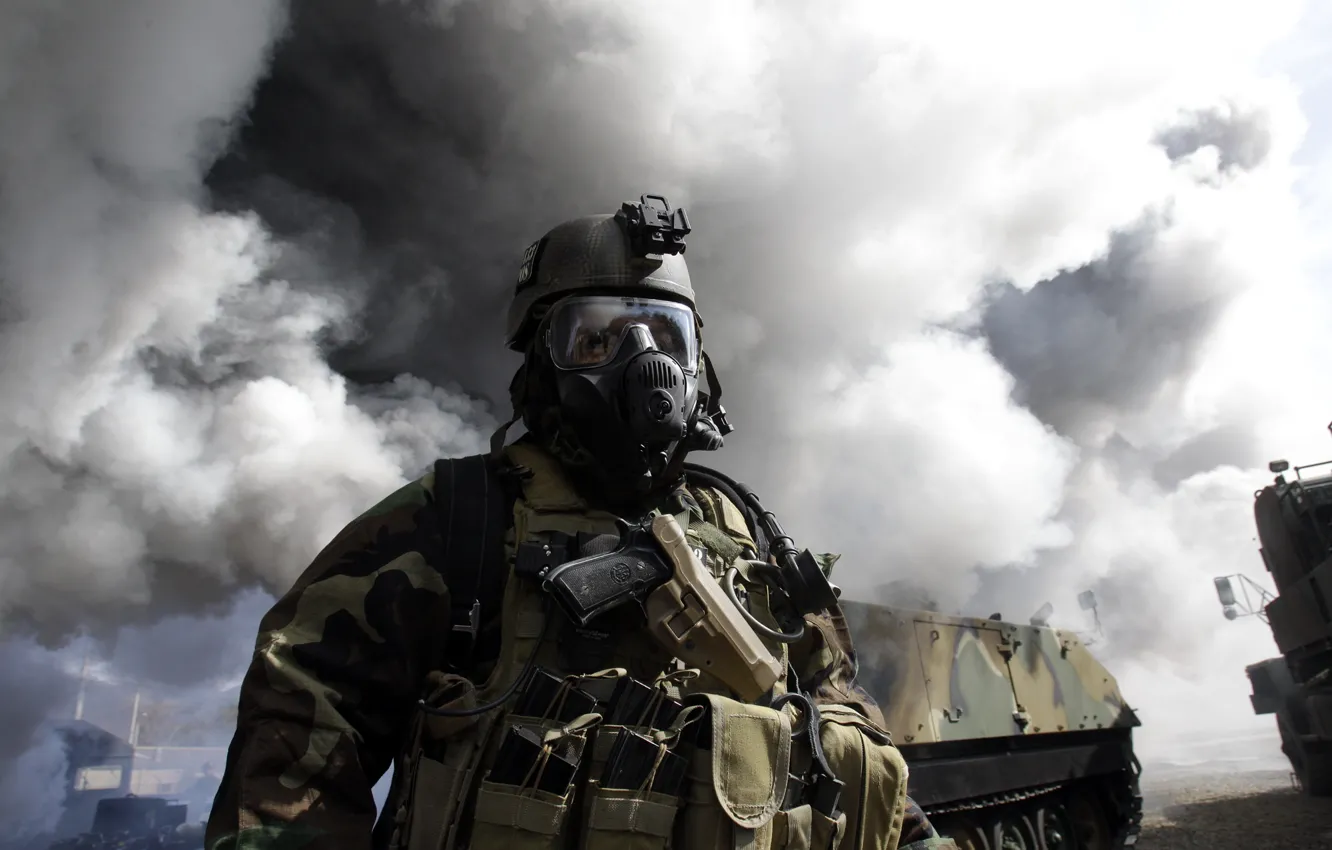 Photo wallpaper gun, smoke, technique, glasses, soldiers, gas mask, unloading