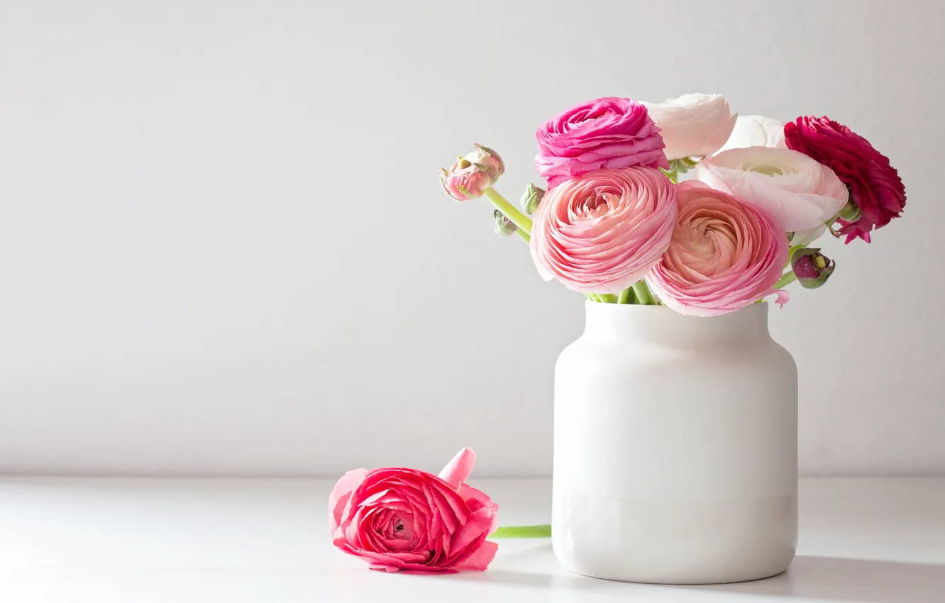 Photo wallpaper white, bouquet, vase, buttercups