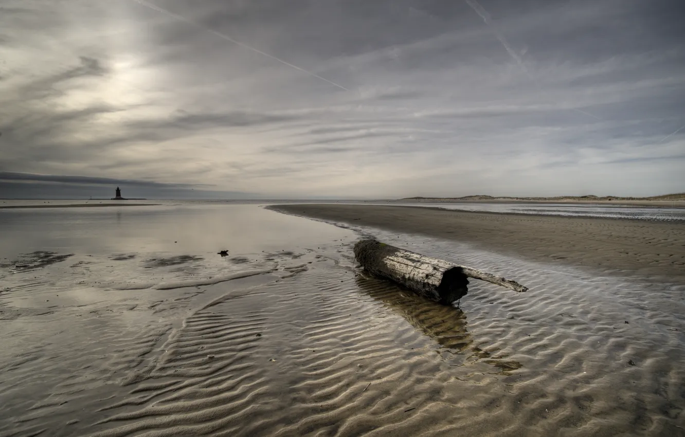 Photo wallpaper sand, sea, lighthouse, log