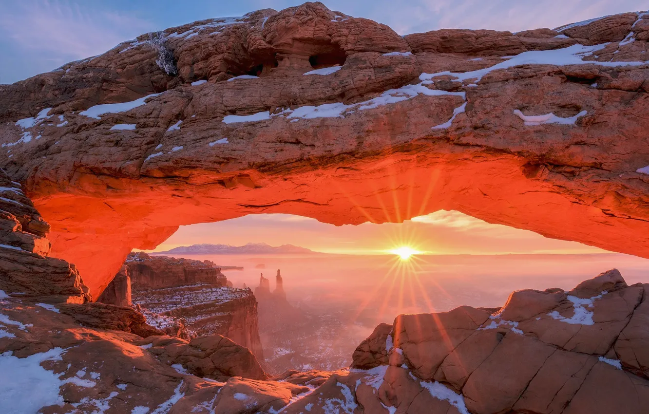Photo wallpaper winter, the sun, rays, light, snow, rocks, dawn, desert