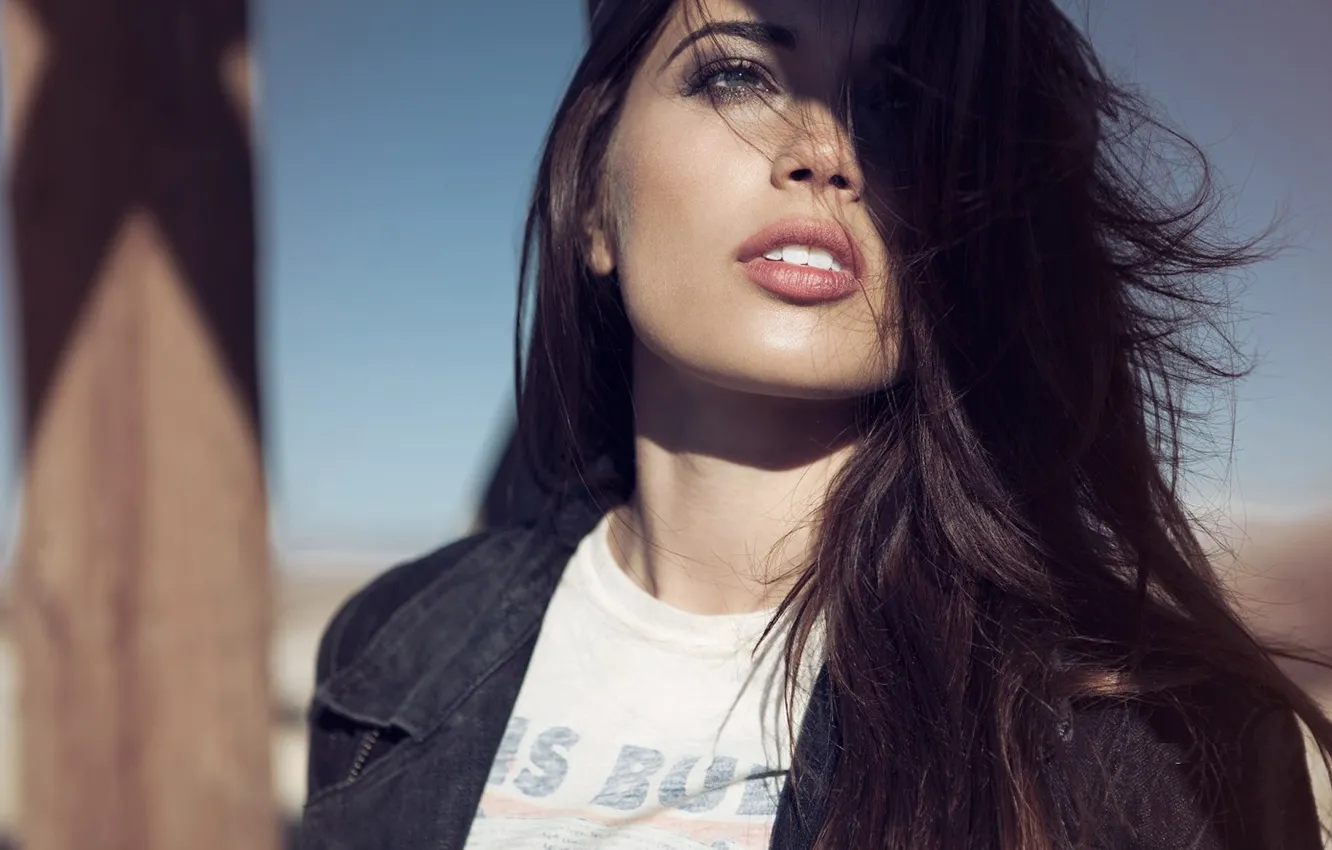 Photo wallpaper look, the wind, model, hair, Larisa Fraser