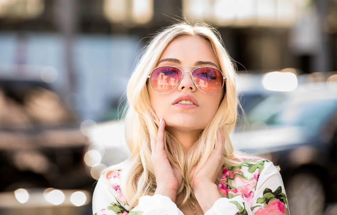 Photo wallpaper girl, face, glasses, blonde, lips, bokeh