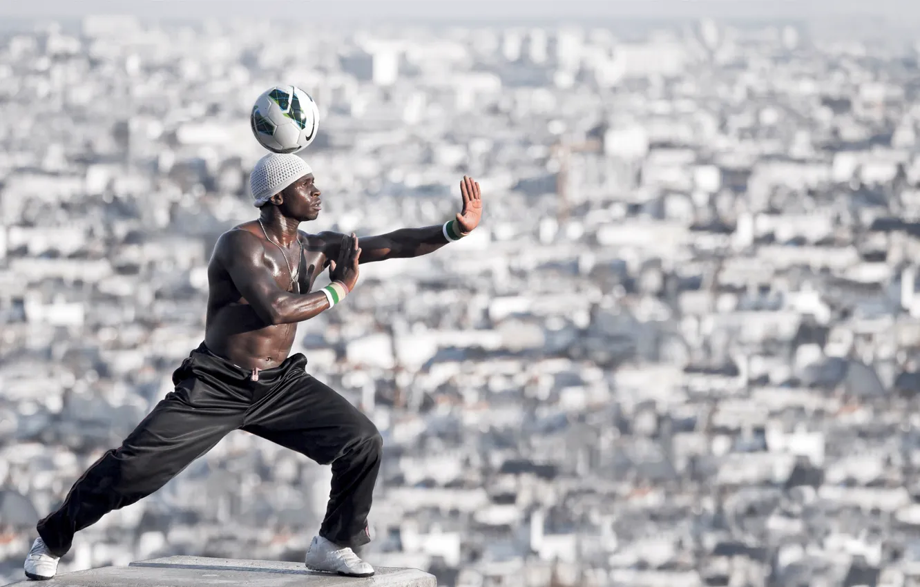 Photo wallpaper the ball, player, Iya Traore, Iya Traore, freestyler