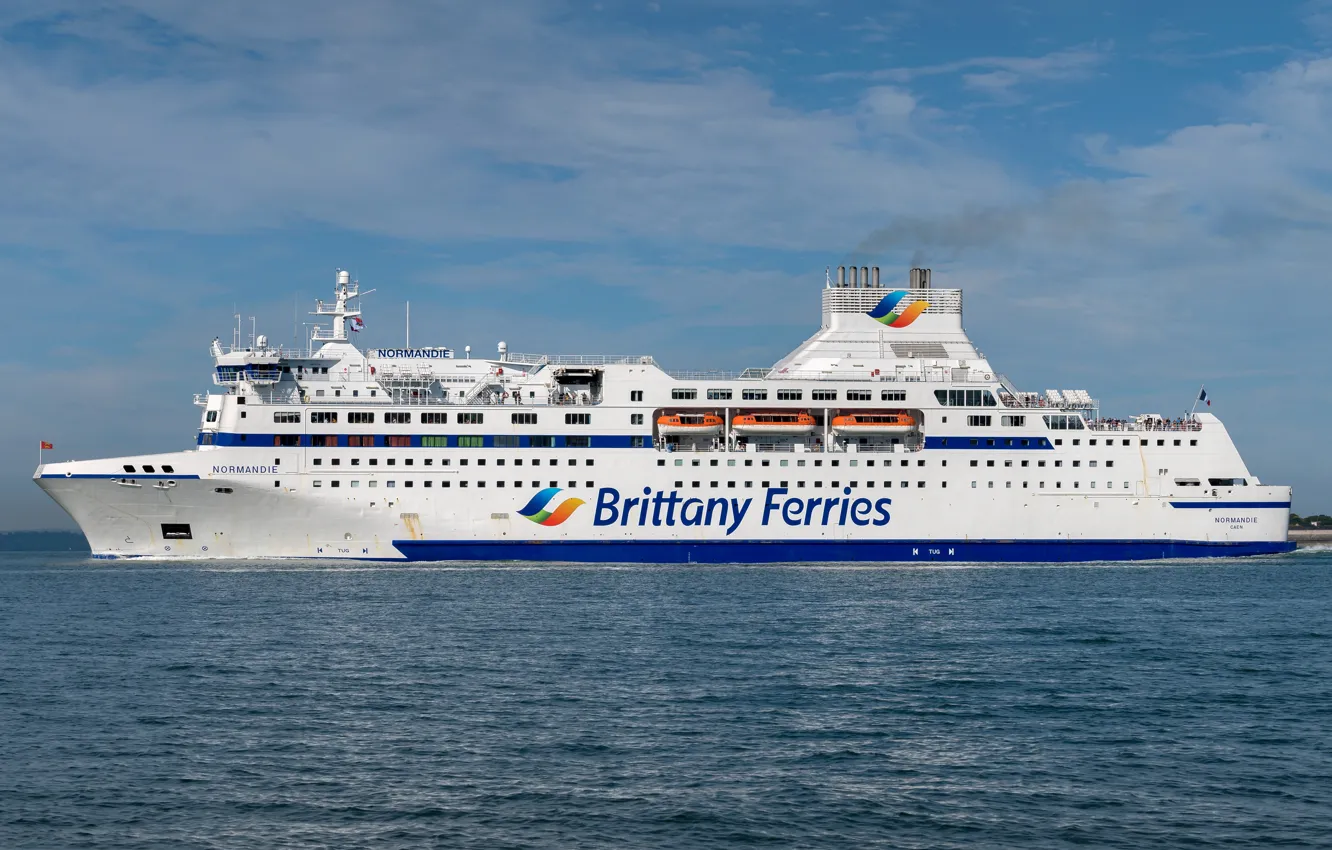 Photo wallpaper ferry, Brittany Ferries, MV Normandie