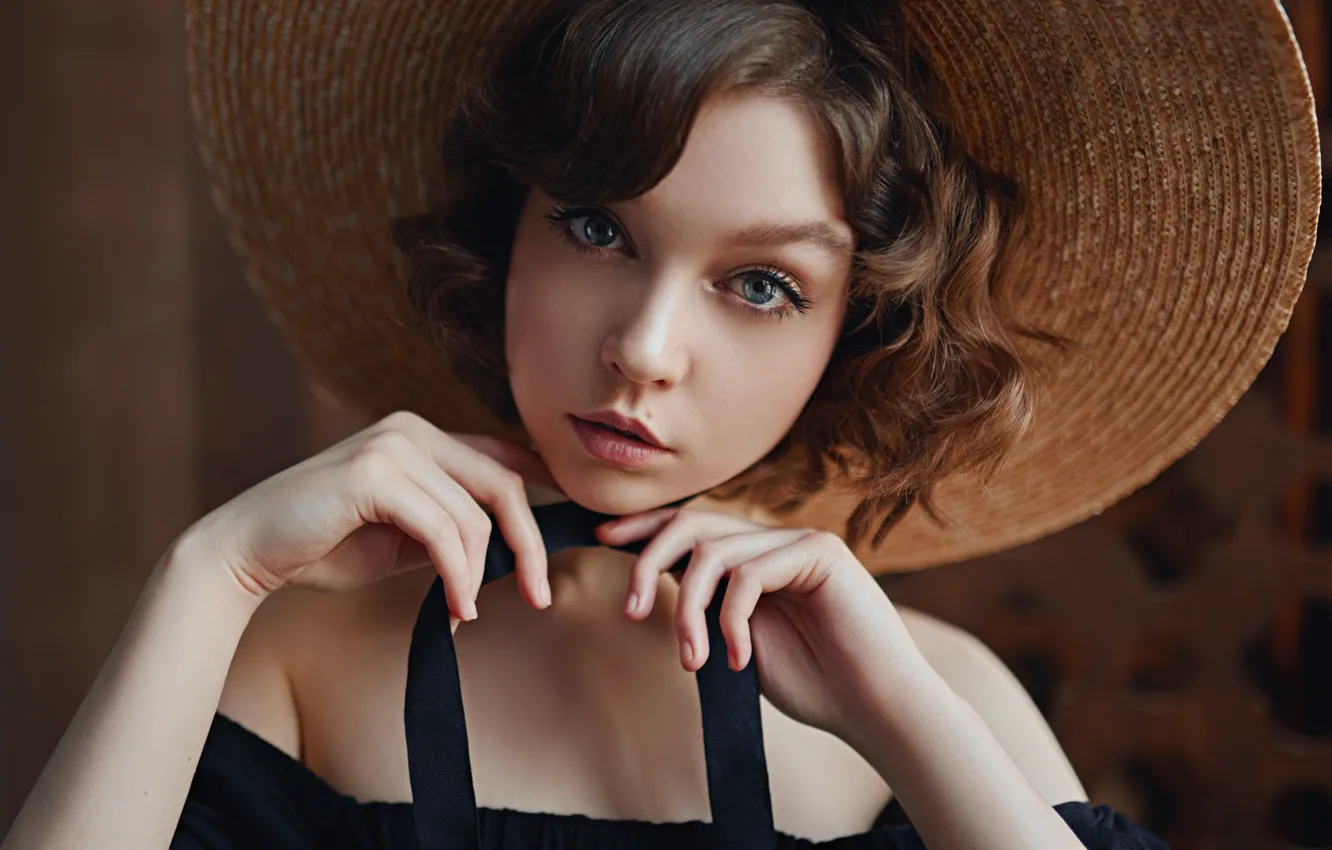 Photo wallpaper look, girl, face, portrait, hat, hands, beautiful eyes, Olga Pushkina