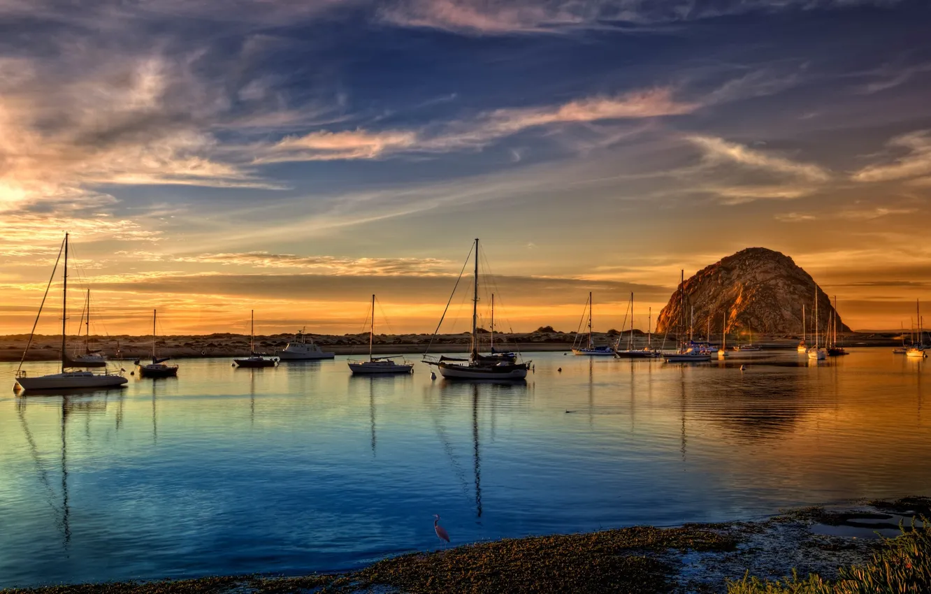 Photo wallpaper yachts, the evening, pier