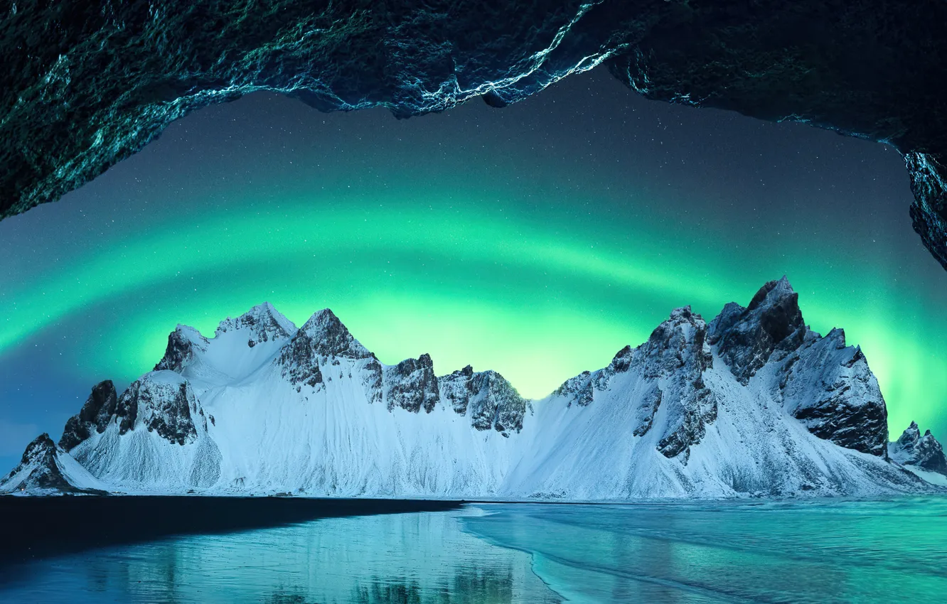 Photo wallpaper Rocky Mountains, beauty, Northern lights, coast, beauty, night, seashore, night