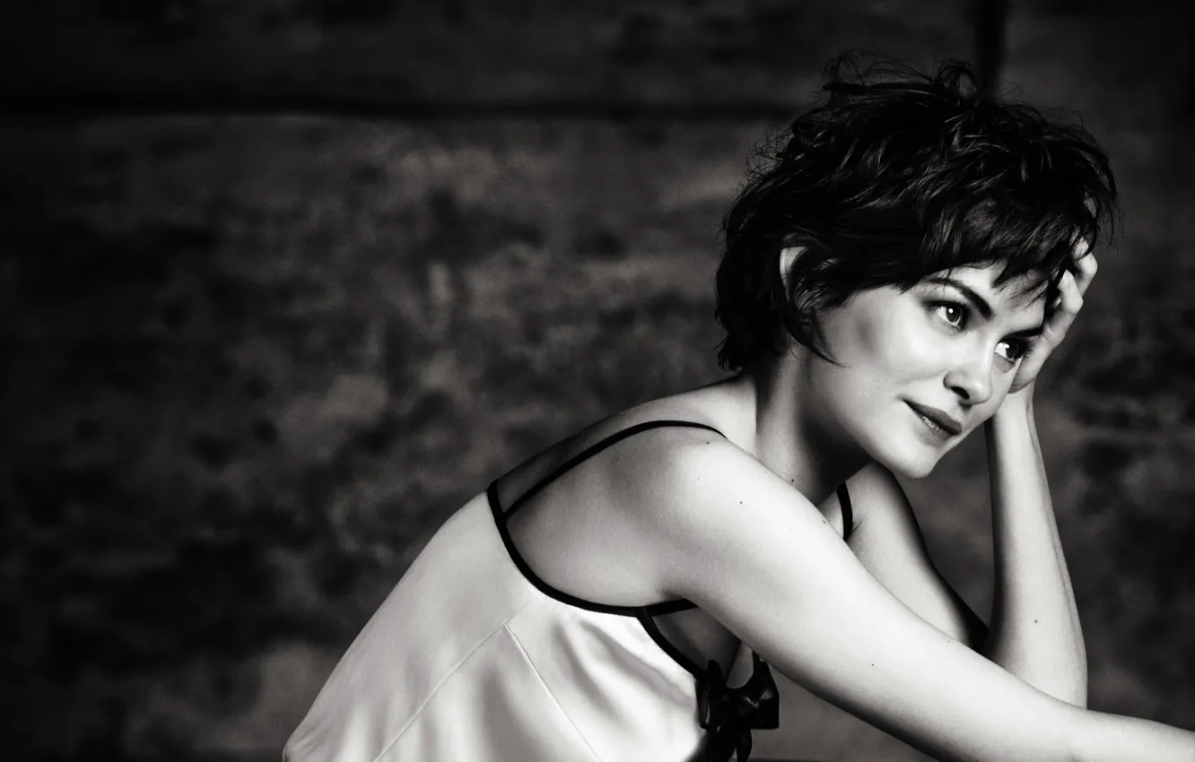 Photo wallpaper black and white, brunette, Audrey Tautou, Audrey Tautou