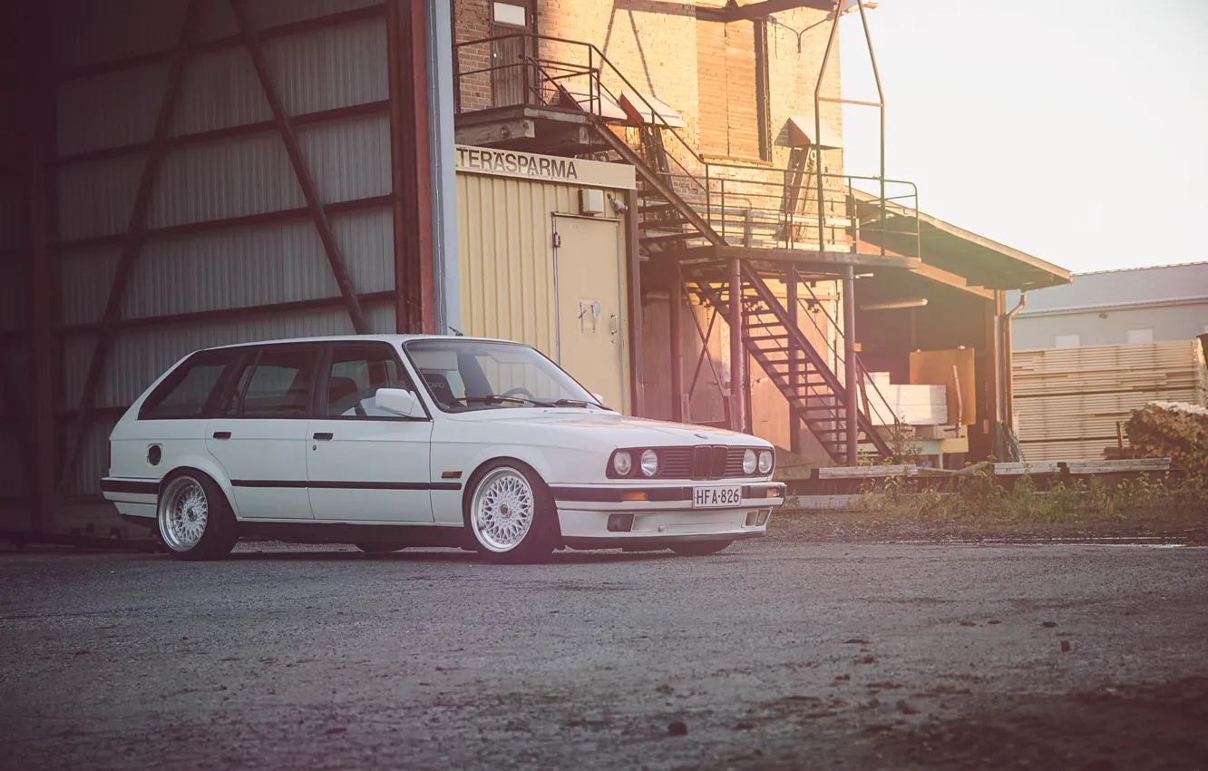 Photo wallpaper BMW, white, wagon, E30
