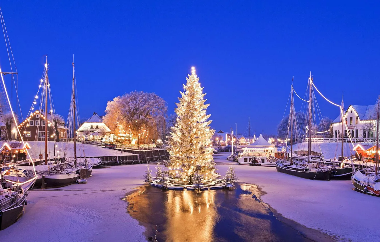Photo wallpaper winter, snow, lights, holiday, boat, Germany, Christmas, floating tree
