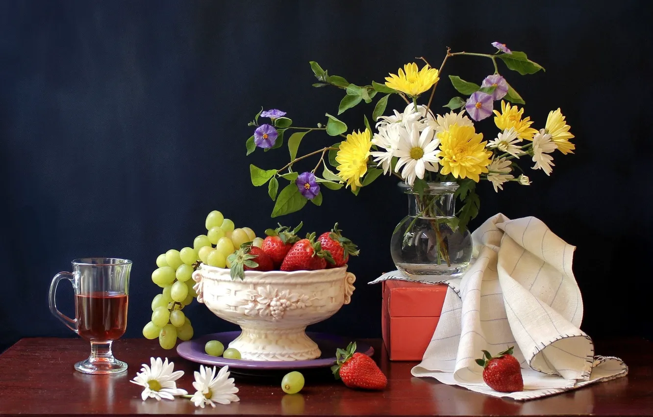 Photo wallpaper flowers, berries, table, box, glass, chamomile, strawberry, grapes
