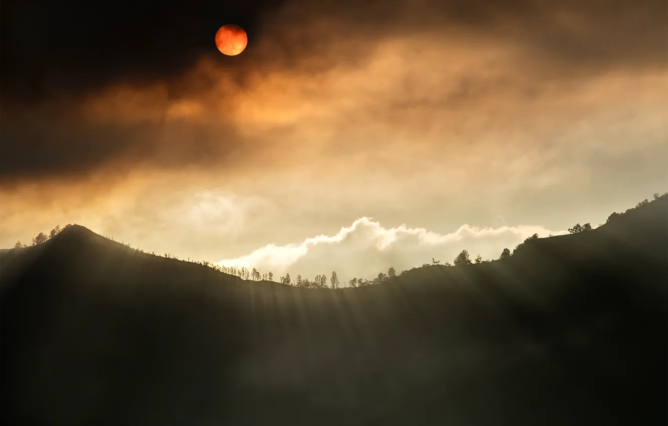 Photo wallpaper the sun, rays, mountains, clouds, Eclipse
