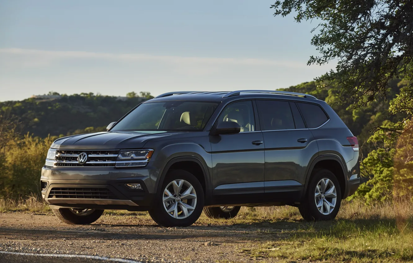 Photo wallpaper mountains, hills, Volkswagen, roadside, Atlas, 2017, dark gray